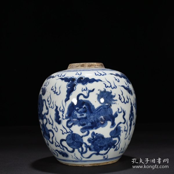 清末青花狮子滚绣球罐 18*15厘米