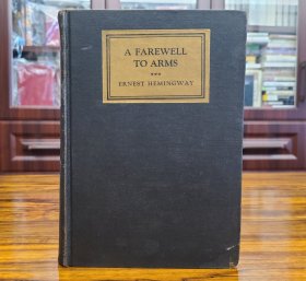 1929年一版一印 永别了武器/战地春梦 海明威Hemingway 长篇代表作A Farewell to Arms 也是以前觉得很适合皮面重装淘的 一直没寄去 买时花了税前差不多是这个价格 这里定价(再考虑手续费)也没高多少 有兴趣可以看看 最近突然得知今年暑假没有研究经费 出的书都欢迎私聊