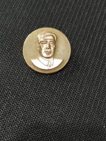 周恩来胸章（尺寸2.5✘2.5cm）