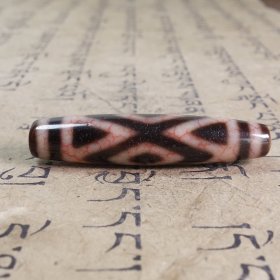 血丝龙纹金刚三眼天珠