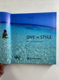 Dive in Style：With 743 Colour illustrations（2006年英文版）24开（精装如图、内页干净）