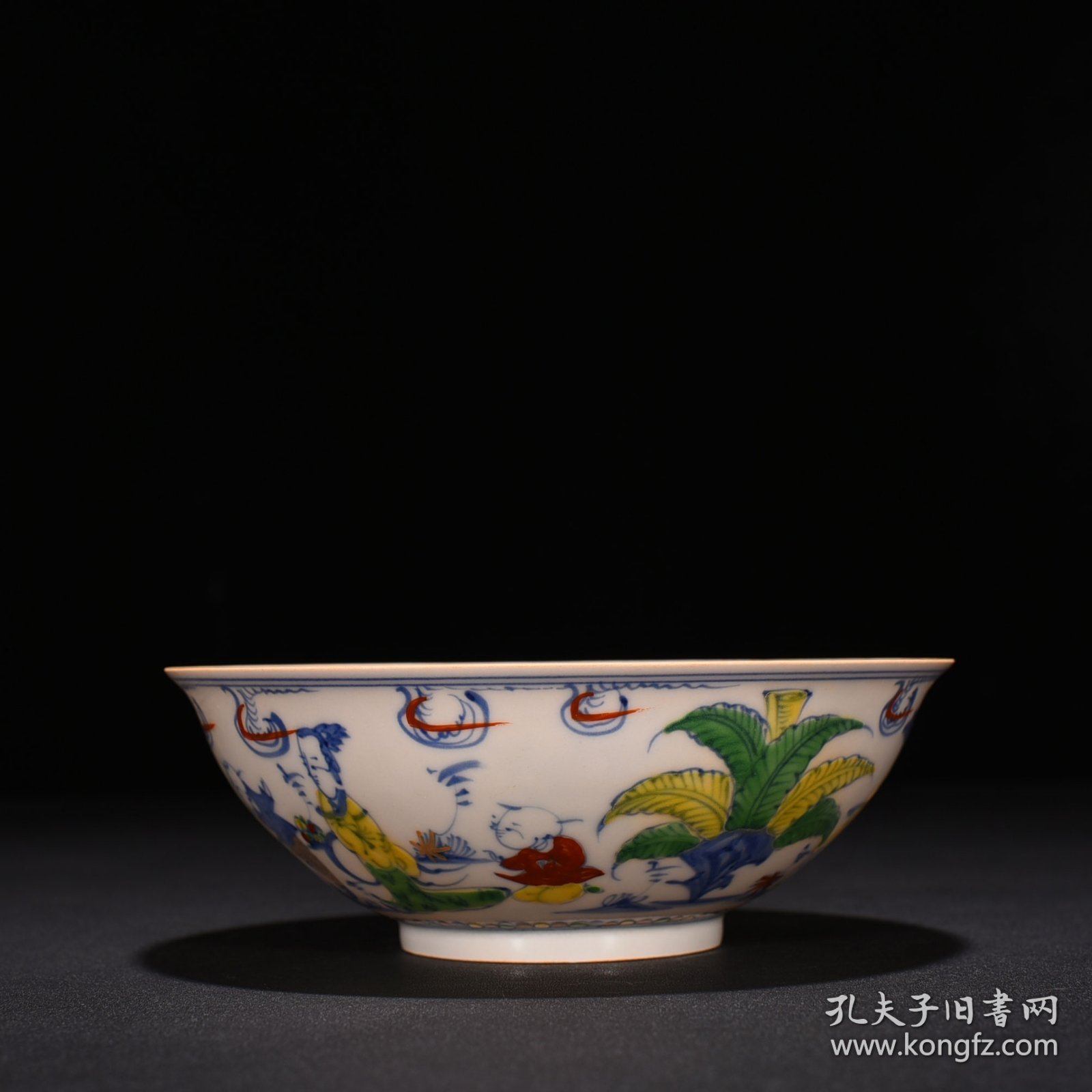 明成化红胎斗彩描金美人带子纹薄胎碗6*16.5厘米