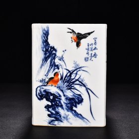 旧藏 民国珠山八友王步青花矾红花鸟纹方笔筒（原闻吾过之斋） 高18.3厘米 宽13.2厘米