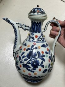青花镶嵌壶