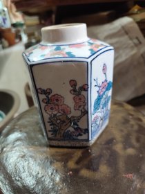 997.八十年代年广东大埔高陂瓷茶叶罐。