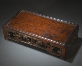 旧藏 紫檀雕龙纹镶樱木座子