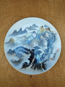 1987年手绘山水瓷盘，有款自查，3