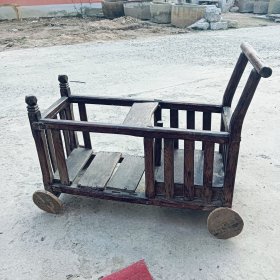 下乡收到民国时期的榆木宝宝椅子，品相如图