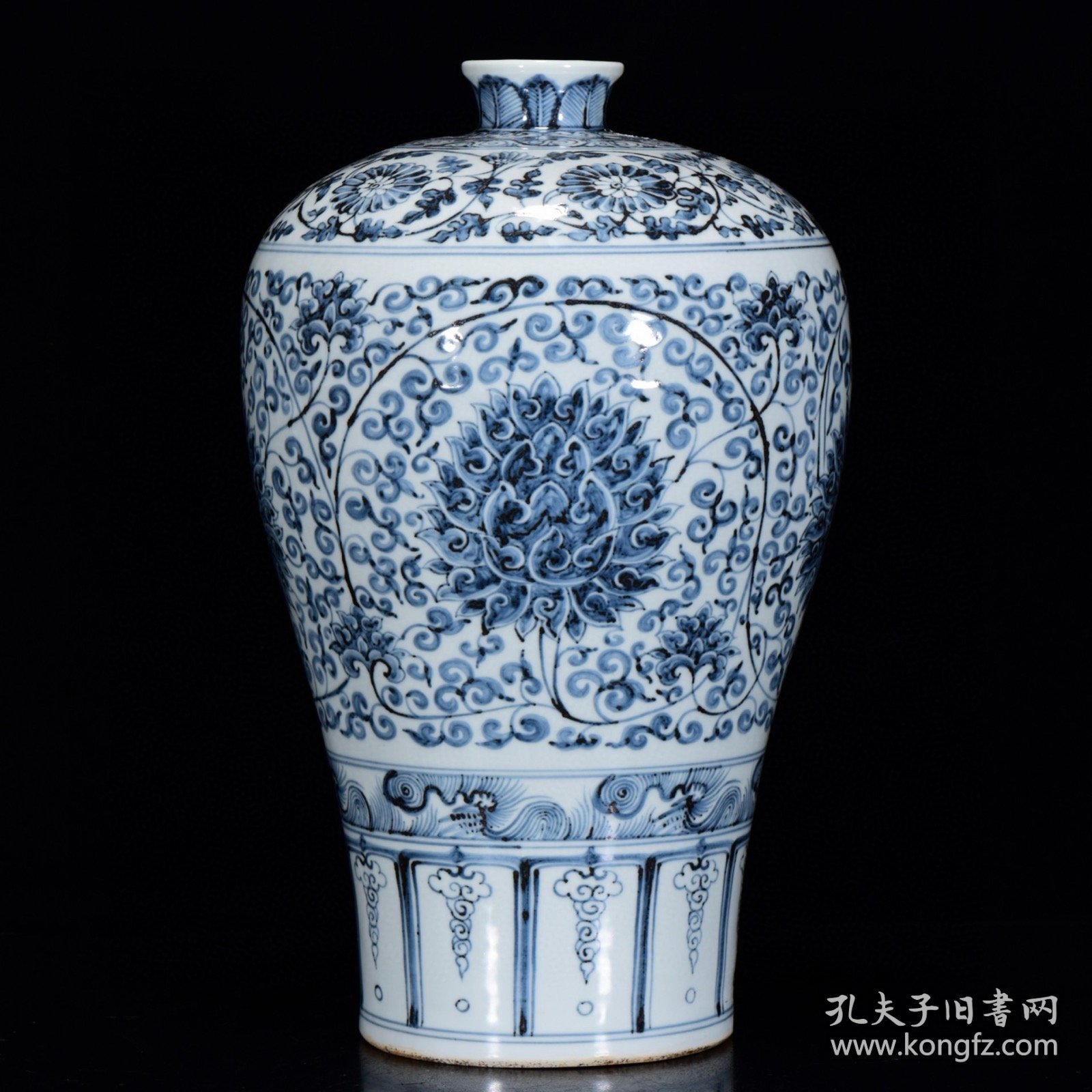 明洪武年蕃莲纹梅瓶40*23厘米