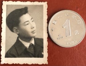 五六十年代老照片 小西服领 品相尺寸以图为准【货号：16567】