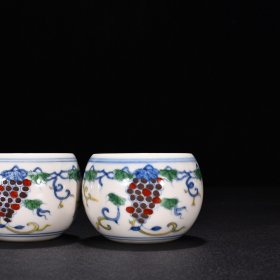 明成化红胎斗彩姹紫葡萄杯5 高5.2厘米 宽7厘米
