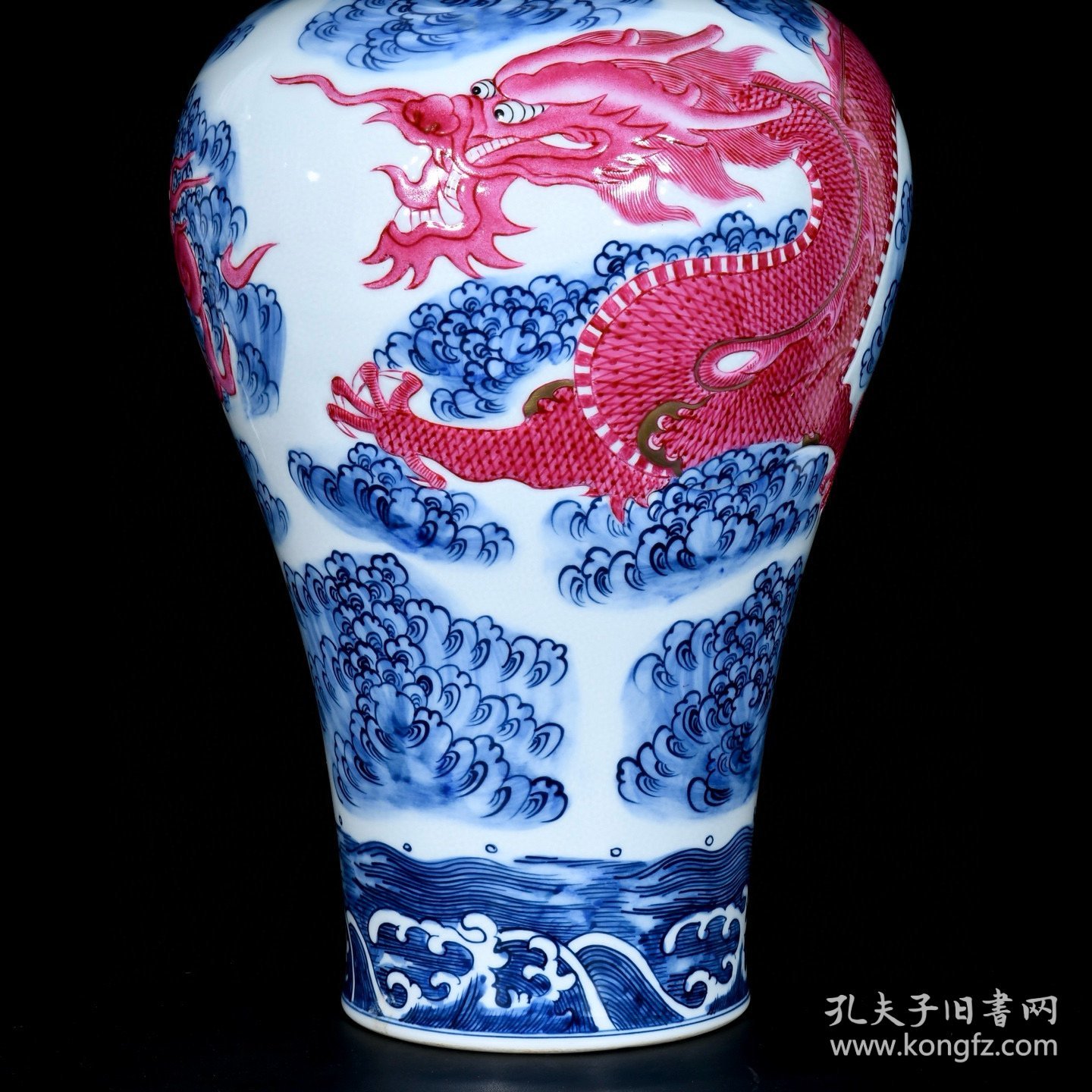 清乾隆青花浮雕胭脂红描金龙纹梅瓶44/29厘米