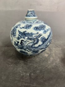 青花嘟噜瓶
