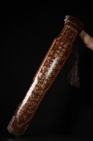 木胎大漆描金七弦古琴 长120cm 宽18.5cm 高9cm 重2385克 。