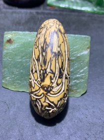 精美千眼菩提把件一个。，