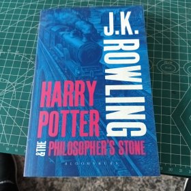 Harry Potter and the Philosopher’s Stone 哈利波特与魔法石（英国成人版，平装）