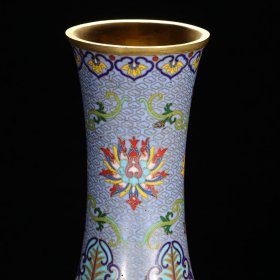 清代 铜胎掐丝珐琅缠枝花卉赏瓶