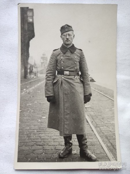 德军士兵肖像照 明信片照片 德军士兵照片 二战德军士兵照片 二战德军老照片 德国老照片 二战老照片 德军照片 照片长13.5厘米，宽8.5厘米