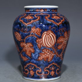 明宣德青花矾红瓜果纹罐，高13cm直径10.5cm，