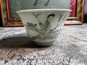 晚清，汪同顺仕女茶碗一只，瑕疵y