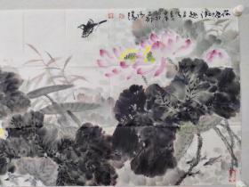 保真书画，赵东军四尺整纸国画一幅《荷塘情趣》69.5×137cm現爲國家一級美術師，中國美術家協會會員、中國當代書畫研究會名譽會長，河南省花鳥畫研究會副會長、河南省書畫院特聘畫家、洛陽書畫院副院長、洛陽市花鳥畫藝委會顾问、享受政府特殊津貼優秀專家。