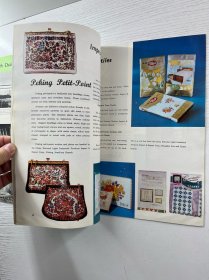 中国对外贸易（China’s Foreign Trade）1977年第4期杂志。该杂志作为反映中国对外经济贸易情况的刊物，此期封面展现了身着工装的人物，背景是工业设施，可能意在体现当时中国工业生产及对外贸易中工业产品相关的情况，对于研究20世纪70年代中国外贸发展、工业生产面貌等具有一定的史料价值（8开）正版如图、内页干净