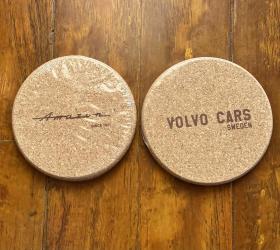 VOLVO 沃尔沃软木杯垫 volvo cars Amazon 1927正品 一套2个
本品不议价不包邮，发货后不退换。不包官方小瑕疵。