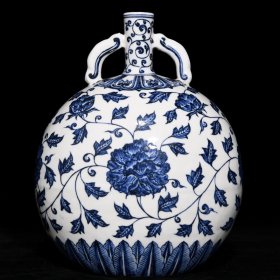 明青花缠枝花卉纹扁瓶,高26.8cm直径20cm