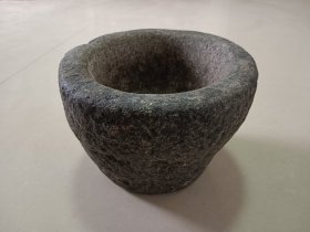 老青石臼 高10外径45内径10.5 内槽深8 没有锤子