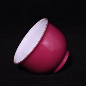 旧藏 清雍正胭脂红釉描金压手杯 高5.6x7.8厘米