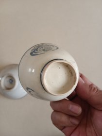 民国残碗残杯 一起价格,团鹤纹杯冲线口沿磕碰 胶东出品款碗冲线口沿磕残