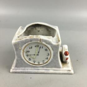 民国时期钟表型烟灰缸