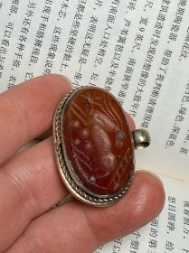 玛瑙材质镶嵌铜工艺