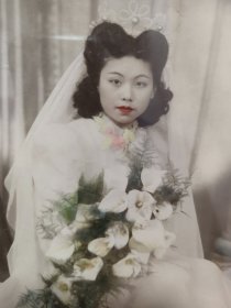 民国婚纱美女上色老照片