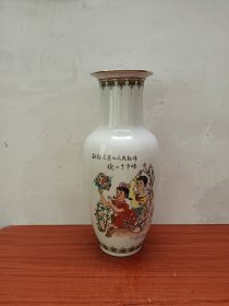 一个有特殊纪念价值的手绘瓷瓶