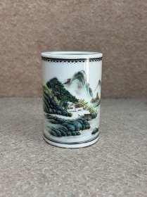 567汪派青绿山水笔筒 小号，直径 5 高 7.3cm。 胎釉彩自然氧化到位，包老，全品相。