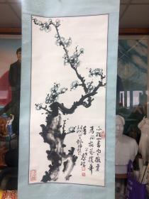 何康理何康理，国画大师刘海粟得意弟子，著名山水、花鸟画大师，全国知名画家。