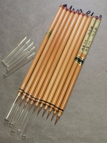 日本纯狼毫小楷毛笔，勾线笔，也适合写瘦金体，峰长1.4厘米，都是未使用的，两支有商标，其他没有。笔匠榊原的凤仙花，十支打包出388元