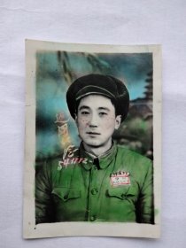 中国人民志愿军返国纪念——1954年（胸标字迹清晰，有题跋，手工上彩）