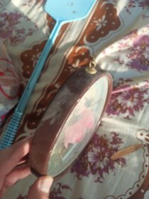 羽毛立体画。鸟语。济南美工厂出品。