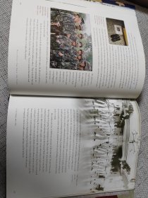 West Point 200 years 英文原版画册：世界最著名的军事院校美国西点军校创立200周年纪念大画册（12开精装本，192页）