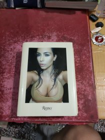 KimKardashianSelfish
