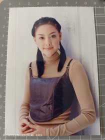 李奈映이나영，Lee Na Young照片1张，是大嘴鳄鱼当代歌坛原版5寸老照片，实物拍摄有现货，要了可以直接下单。 抽5-1-047