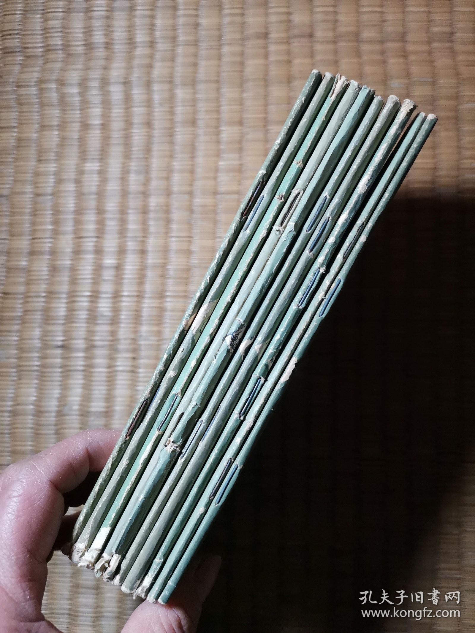 小学语文阅读文库第七辑全10册【第一册选墙报委员.第二册小骑兵.第三册野葡萄.第四册落难荒岛.第五册百鸡宴活捉座山雕，第六册我们和爱尔莎一家，第七册：小小的金项链，第八册鄂温克人与火的故事，第九册布克的奇遇.第十册石门寨！