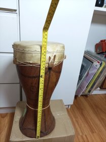 日本回流 皮制鼓 有点非洲红木 兽皮实木鼓的感觉 不大不小适合携带演奏 声音挺好