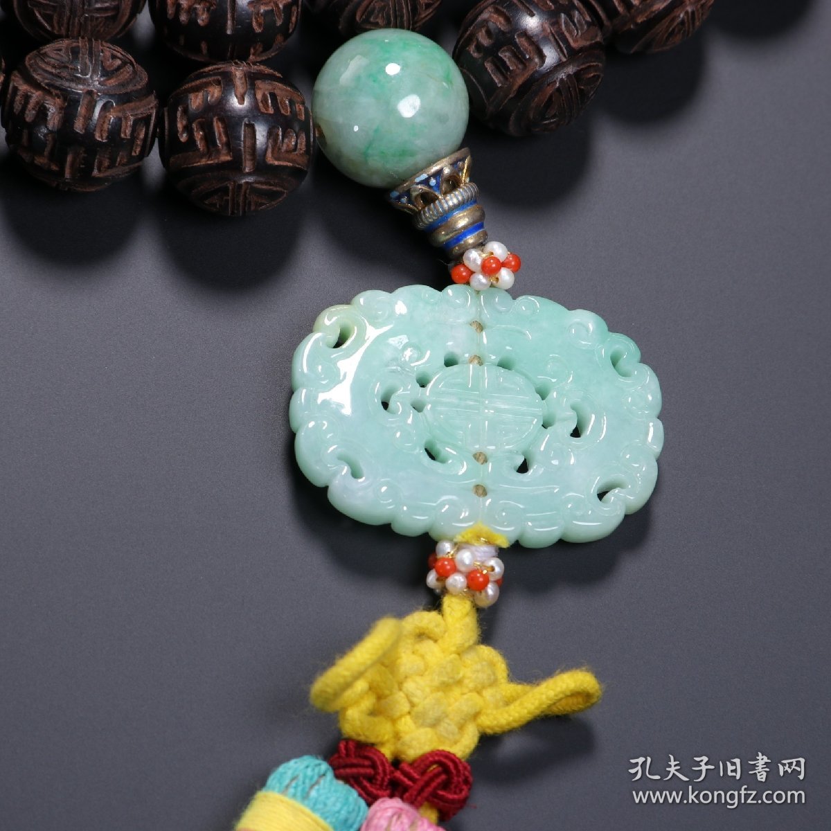 清代 沉香雕团寿纹108佛珠