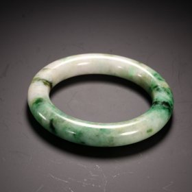 清代 翡翠圆条手镯