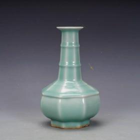 龙泉窑粉青釉八方瓶