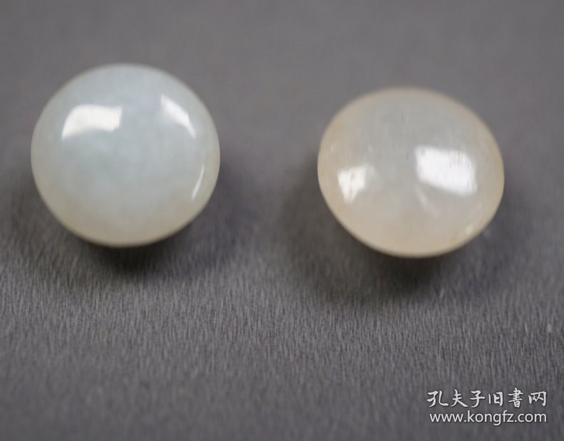 冰种翡翠蛋面二个