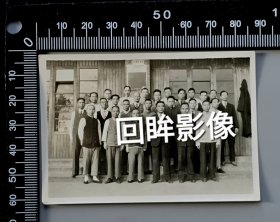 民国时期可口可乐公司中国工厂人员合影